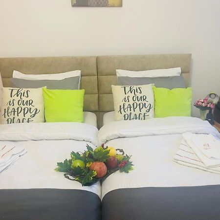 Spacious 2 Bedrooms In The Center Of Ereván Exterior foto
