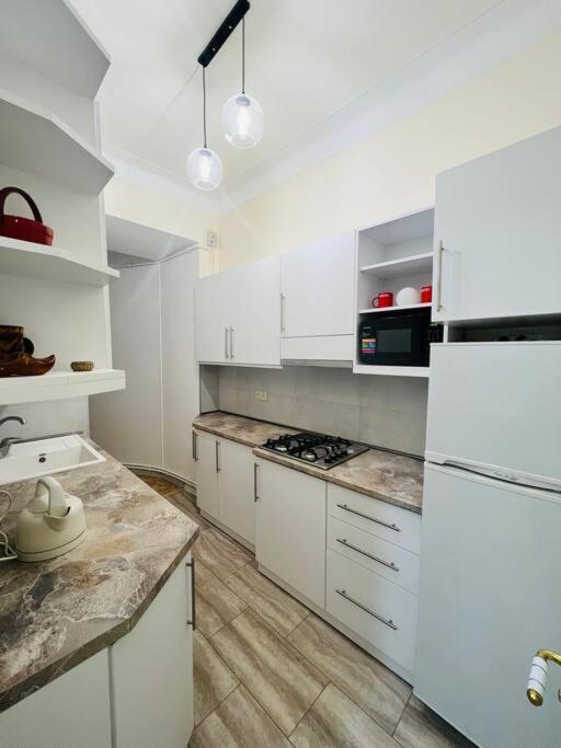Spacious 2 Bedrooms In The Center Of Ereván Exterior foto